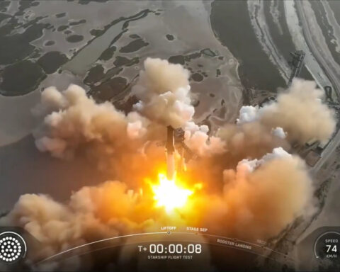 SpaceX Starship lifting off in fiery blast before inevitable midair failure, as seen during its latest test flight.