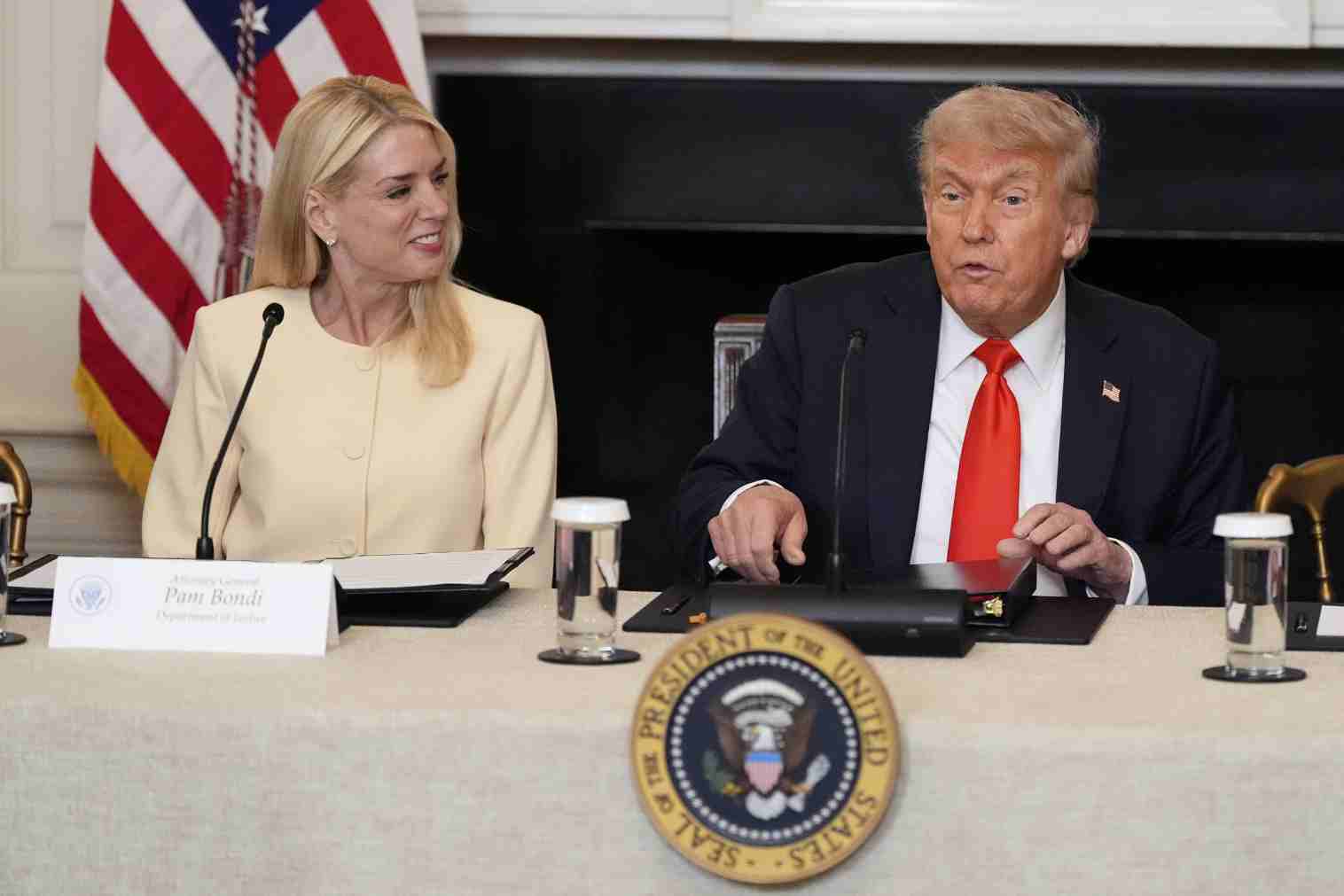 Donald Trump and Pam Bondi at White House meeting
